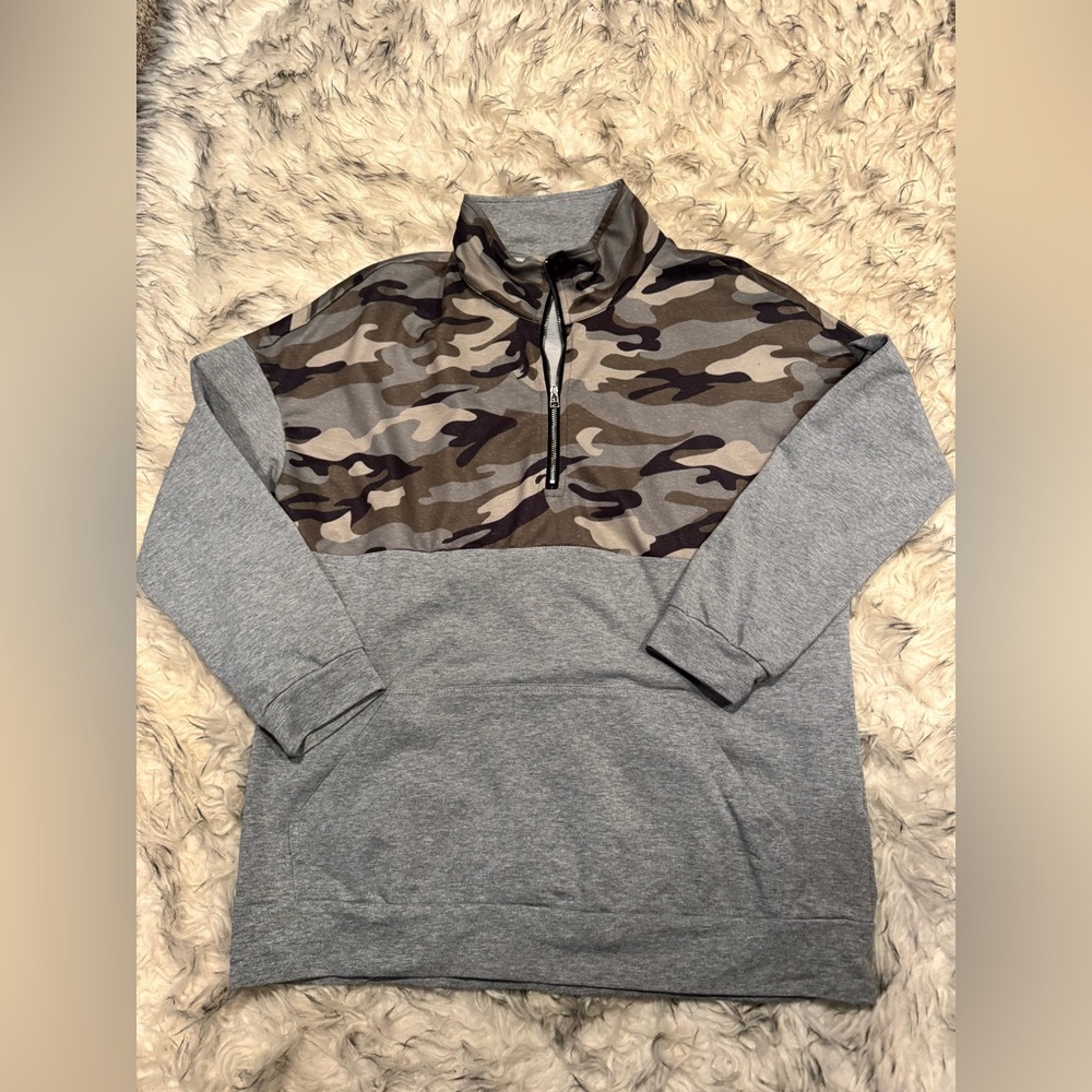 Amazon Camouflage and Gray Long Sleeve Quarter Zip Up Pullover